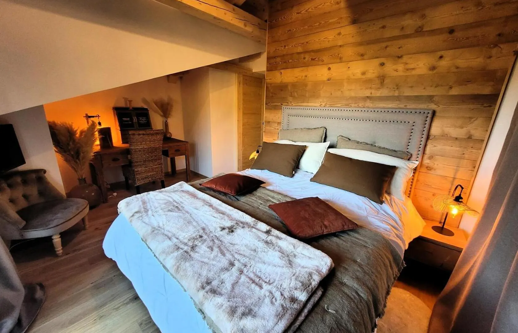Residence Le Hameau Des Cornuts - Vivez Un Sejour De Charme Dans Cet Appartement Sous Toit Mae-1021 Les Gets 0*,